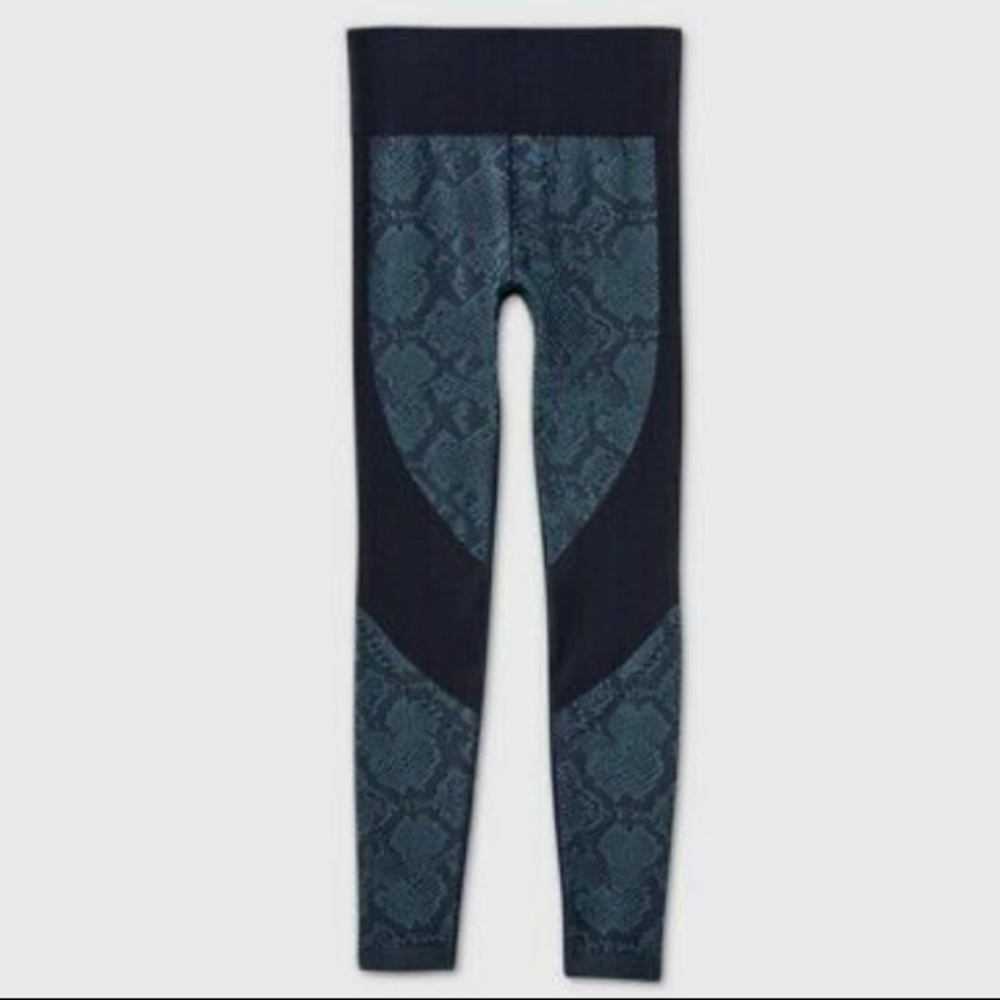 JOY LAB Snake Print Leggings in BLACK not blue